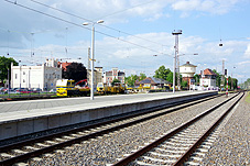 min 1051 5.jpg min 1051 5.jpg